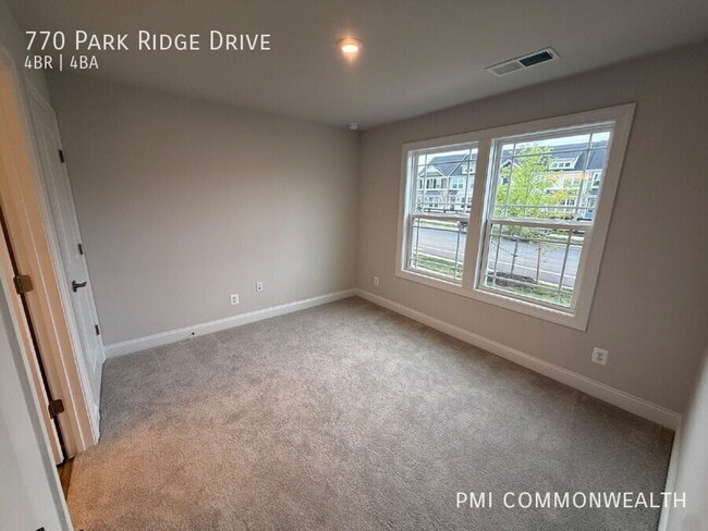 Photo - 770 Park Ridge Dr