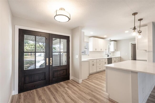 Photo - 418 Gilbert Rd