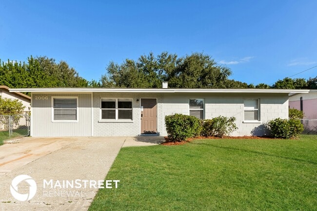 Building Photo - 2006 4th Ave W