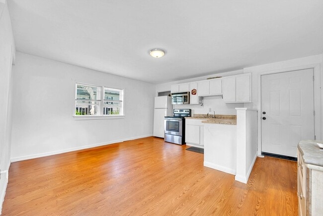 Photo - 2 North St Unit 3