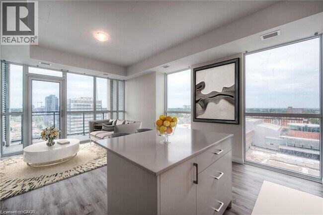 Photo - 60 Charles St W Unit 1210