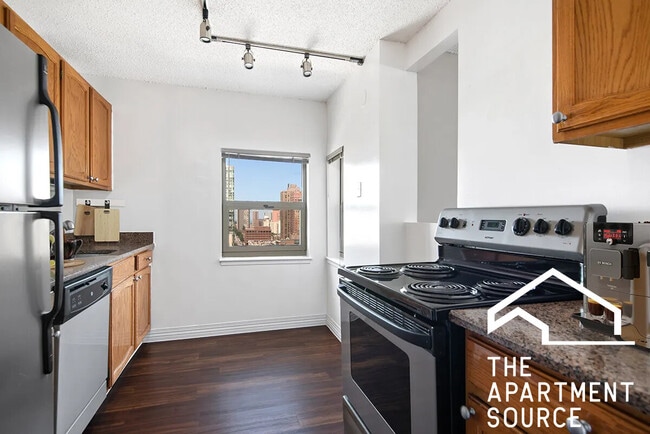 Photo - 100 W Chestnut St Unit 2504