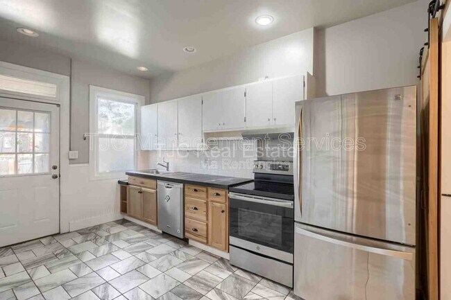 Photo - 460 S Lincoln St Unit 460