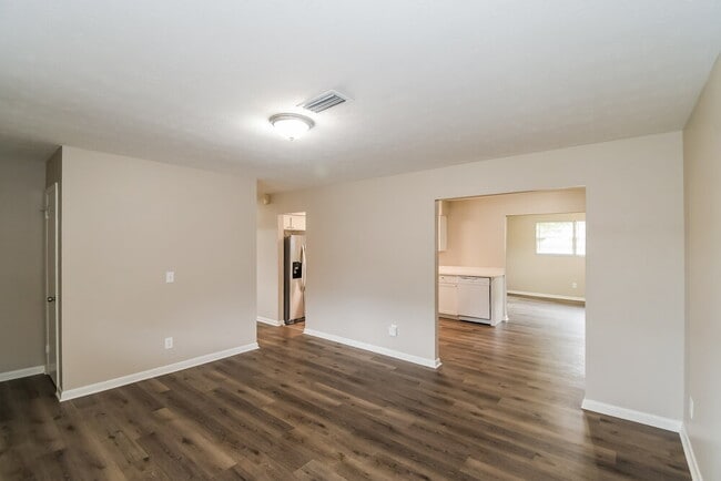 Photo - 4415 Argentine Dr N