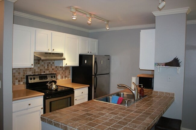 Photo - Gated Condo 2 bedroom 2 bath with no stairs! Unit N202