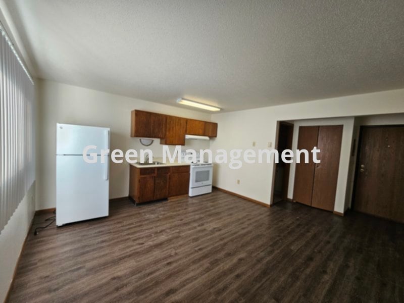 Studio/Efficiency - Studio/Efficiency House