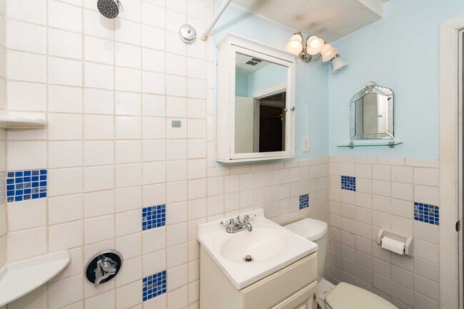 Photo - 135 Inman St Unidad 4