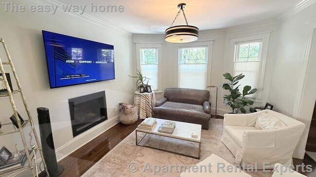 145 Larch Rd Unit 1