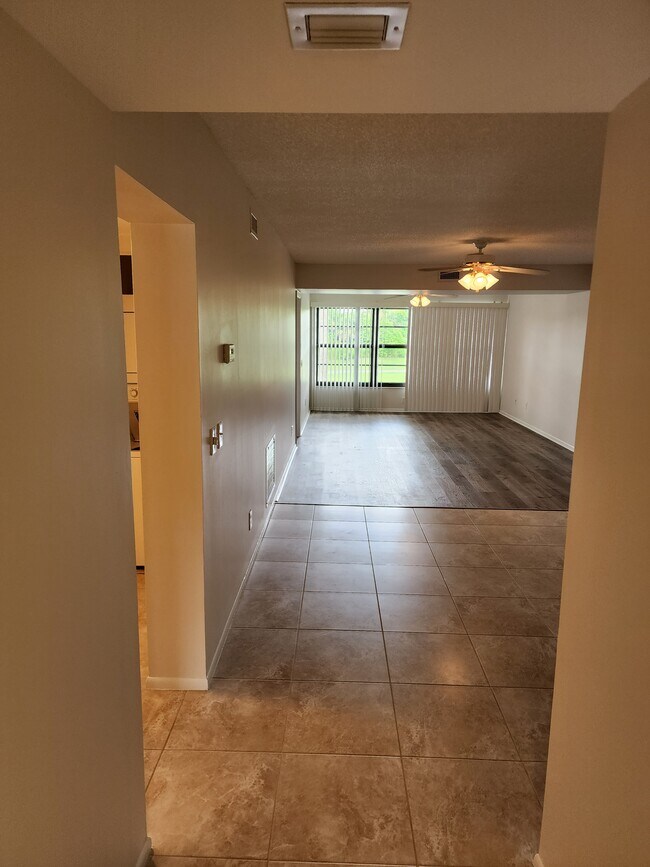 Photo - 28 Plantation Dr Unit 202