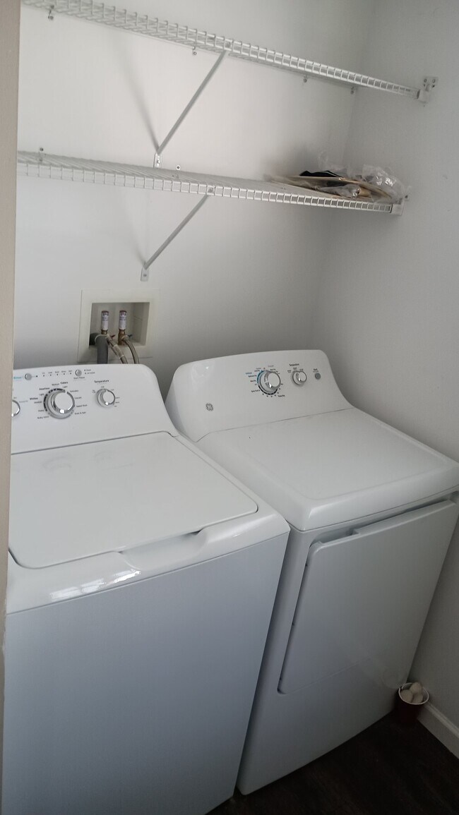 1005 Clark St Unit 1005 Clark St