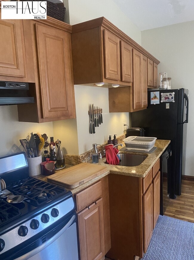 Photo - 70 Queensberry St Unit 24