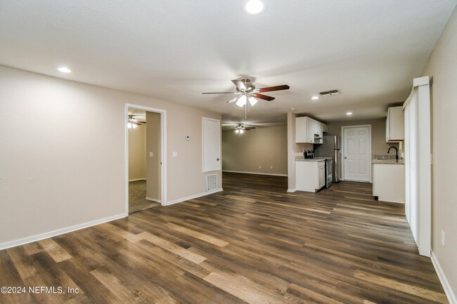 Photo - 1349 Eagle Cove Rd N