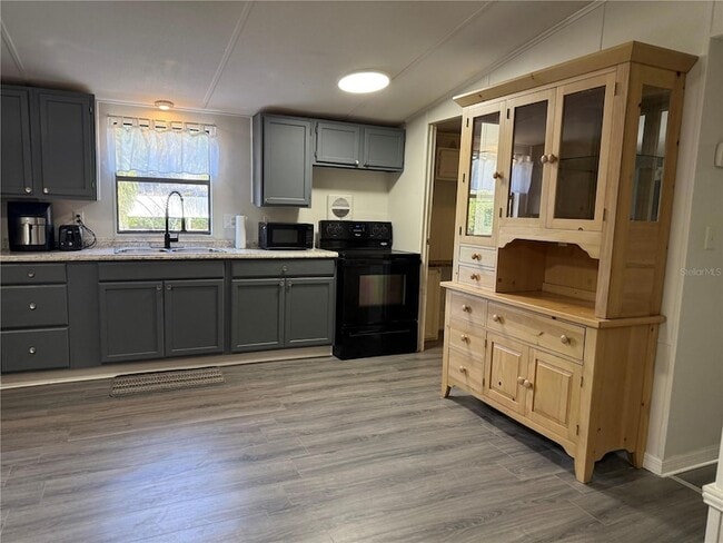 Photo - 7740 Pretty Lake Rd