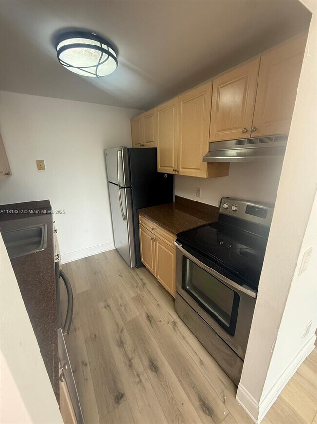 Photo - 2020 NE 135th St Unit 208