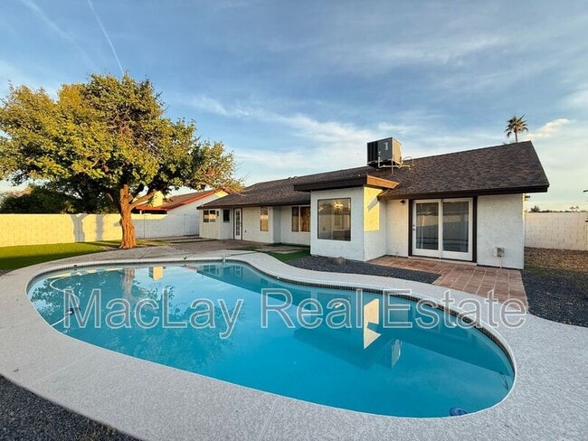 Building Photo - 1720 W Highland St