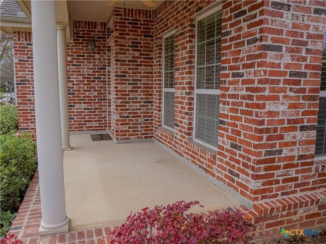 Photo - 1651 Hanz Dr