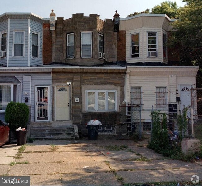 Building Photo - 190 W Roosevelt Blvd Rental