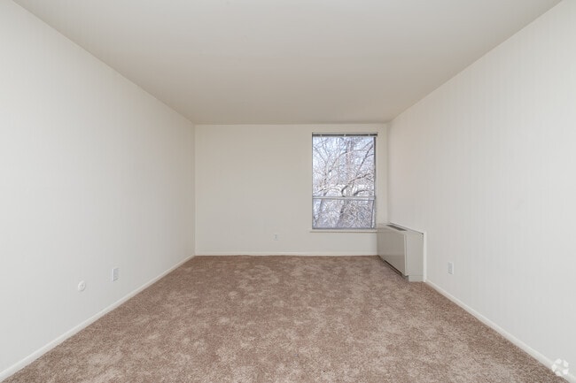 2 Bedroom - 2nd Bedroom - 170 Lakeside Apartments