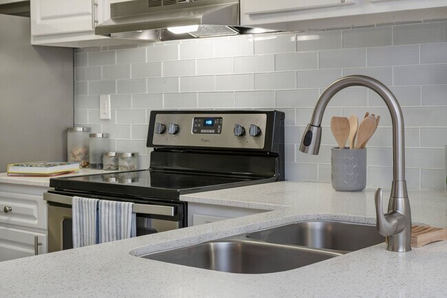 Photo - Ashley Lake Park Apartments