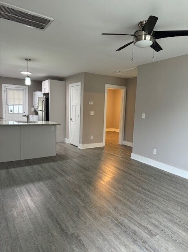 Photo - 524 26th Ave N Unidad C