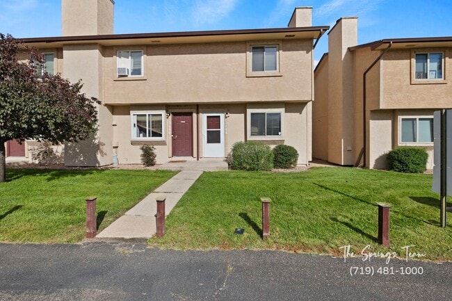 Building Photo - LA JOLLA 2BD TWO-STORY TOWNHOME CONVENIENT...