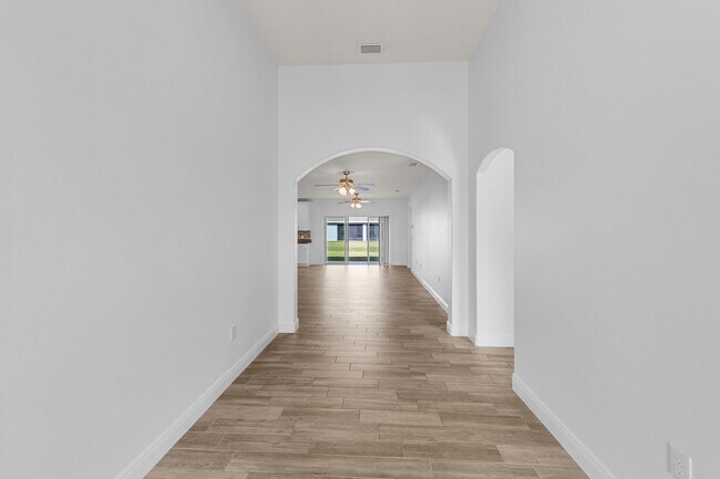 Photo - 531 Topeka Rd SW