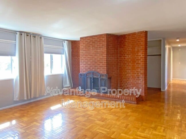 Photo - 5230 NE Laurel Dr