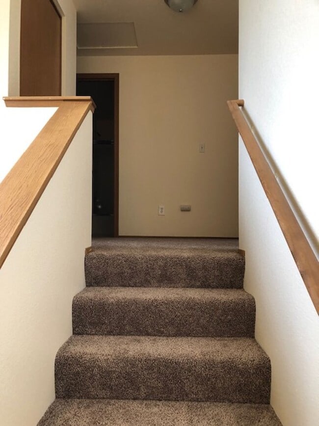 Photo - 15308-15310 Berry Valley Rd SE