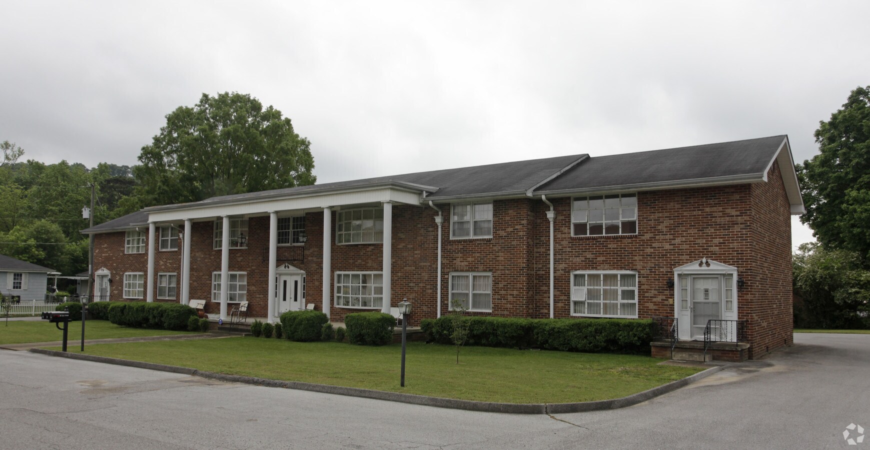 Photo - 100 Joyce Ave Apartments