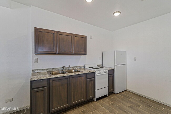 Photo - 7921 Lirio Rd