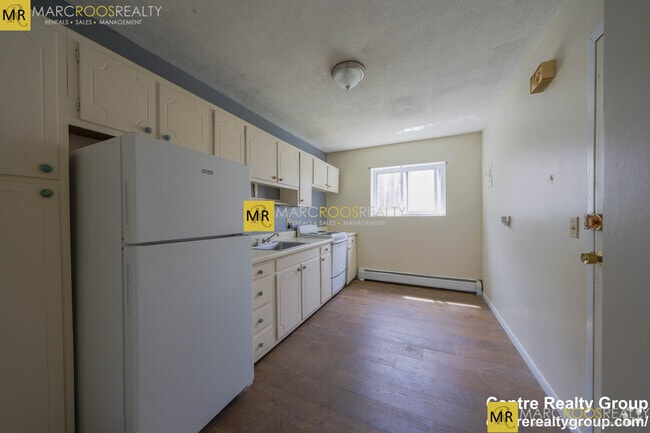 Building Photo - 35 Westgate Rd Unit 4 Rental