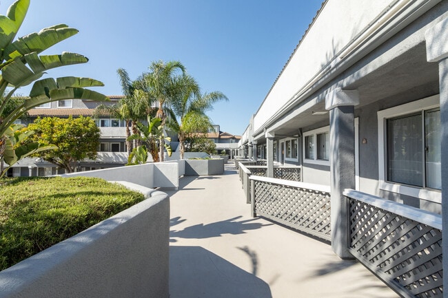 Emerald Ridge Apartments
