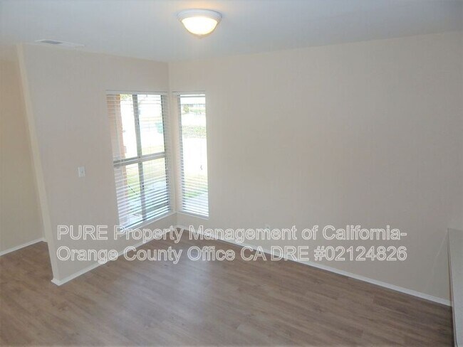 Photo - 6092 Larchwood Dr House