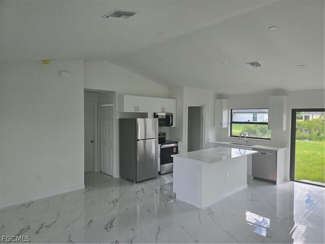 Photo - 2707 30th St SW