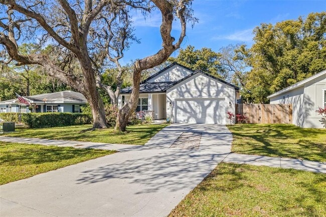 Photo - 9310 N Willow Ave Casa