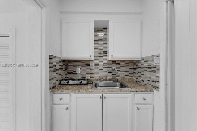 201 SW 51st Ct Unit 5