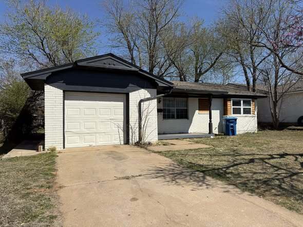 Photo - 829 Willow Brook Dr