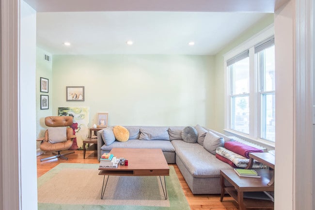 Photo - 628 Madison St NW