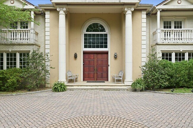 Photo - 31 Cornwall Ln