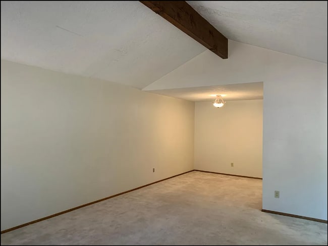 Photo - 2428 Ptarmigan St NW
