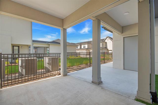 Photo - 11201 American Elm Wy