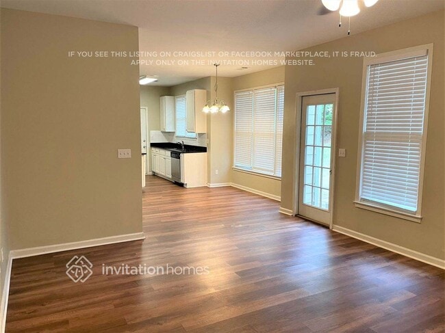 Photo - 1481 Gateview Way