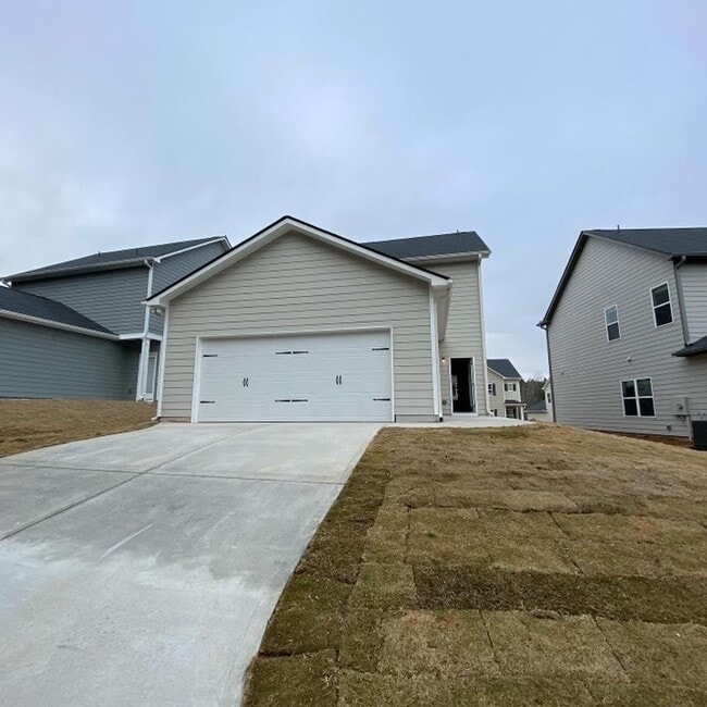 Photo - Gorgeous newly built 3 bedroom home!