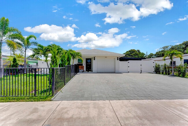 Photo - 413 SW 15th Ave