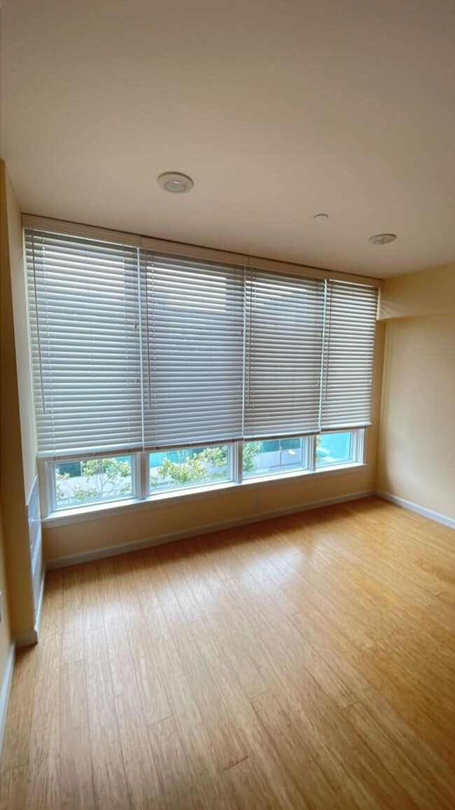 Photo - Addison Arts Apartments