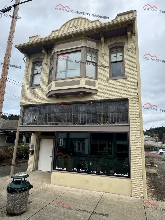 Building Photo - R282C Unit 202 Rental