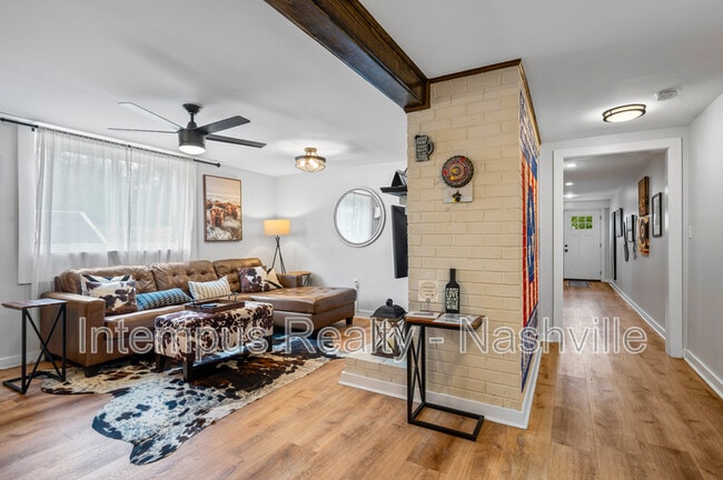 Photo - 840 Lemont Dr Unit B