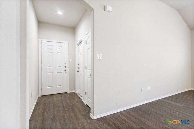 Photo - 636 Heathers Wy