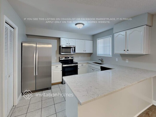 Photo - 1425 E 97th Pl