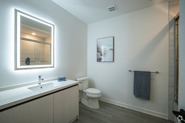 2BR, 3BA - 1st Floor Bath